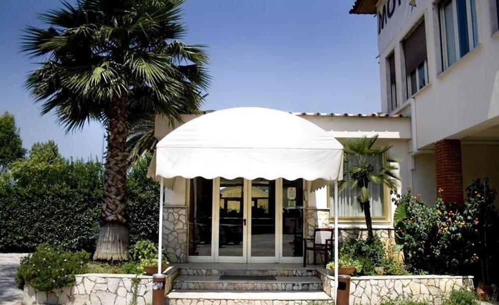 Hotel Salaria Рим Экстерьер фото